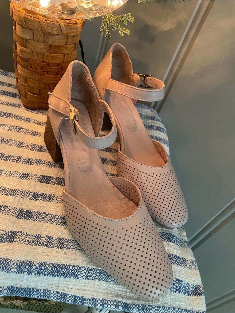 Spring Step: Gloria Heel - Picture 8 of 13